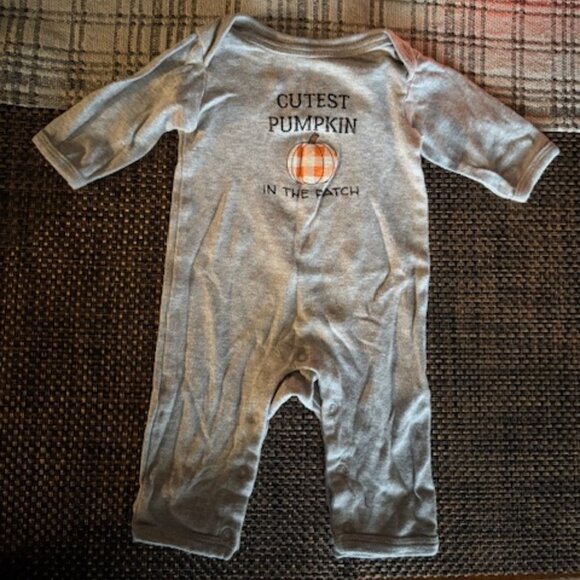 Baby Outfit - Picture 1 of 1